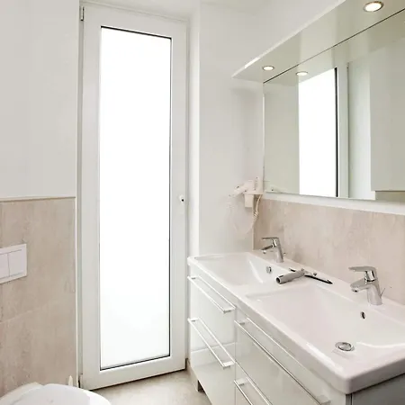 Apartamento 6 Person In